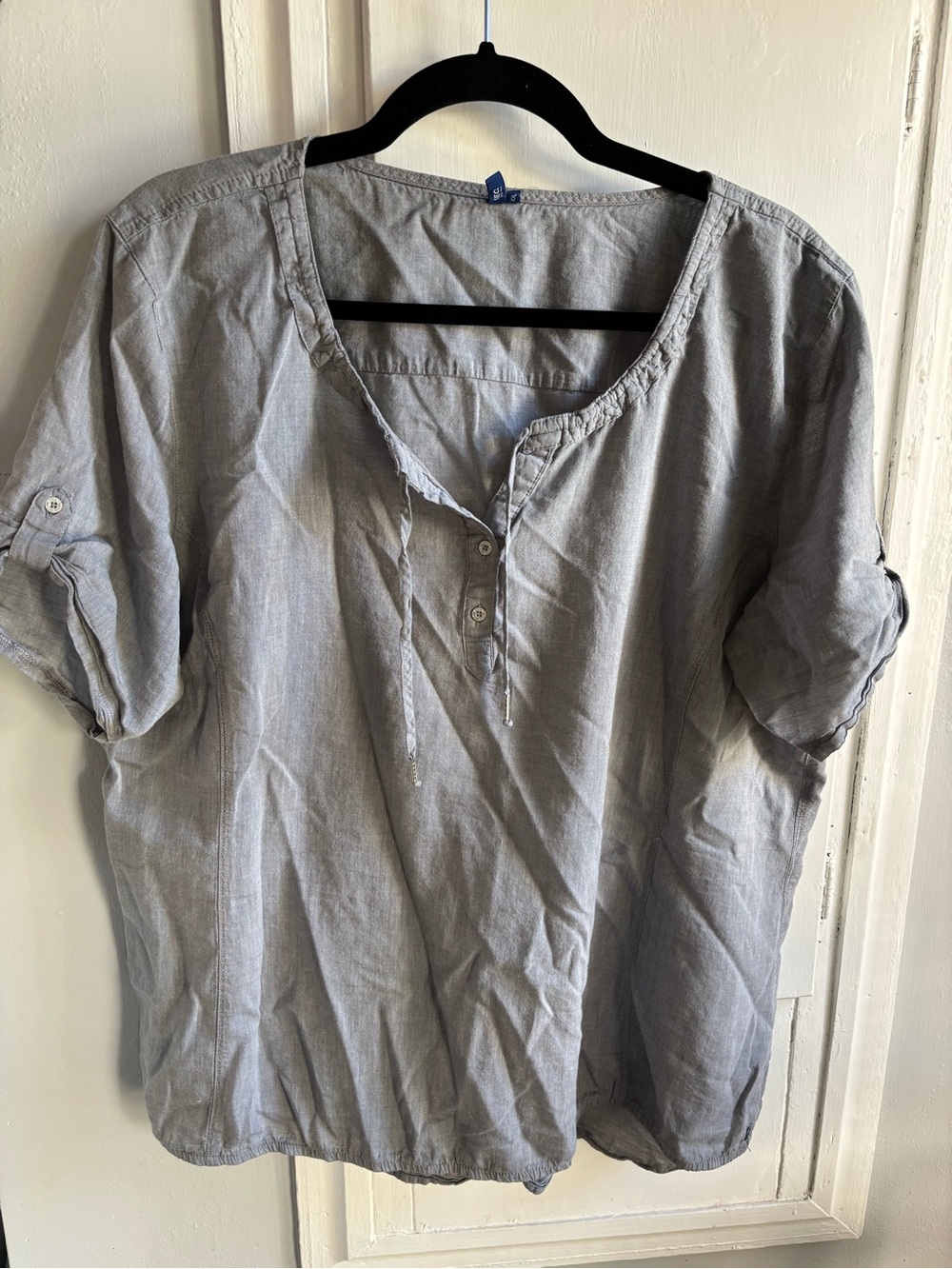 Light Gray Short-Sleeve Henley Scoop Neck Blouse